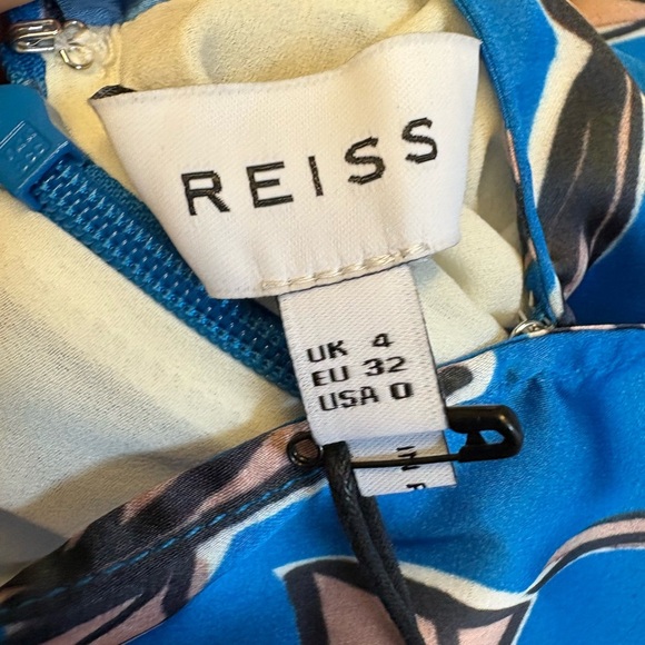 NWT Reiss Blue Sarah Printed Flutter Sleeves Peek-a-Boo back knee length XS - Picture 7 of 14